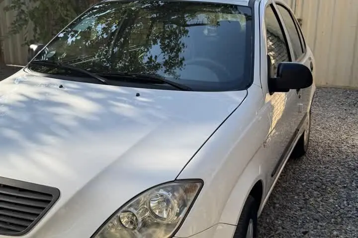 تیبا،  هاچ بک