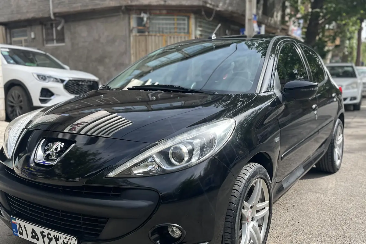 پژو،  207