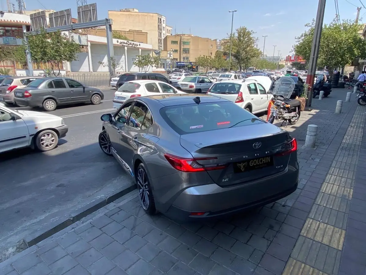 تویوتا  کمری هیبرید