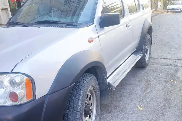 نیسان، رونیز