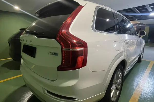 ولوو  XC90