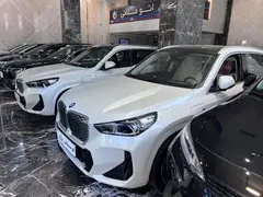 ب ام و، iX1