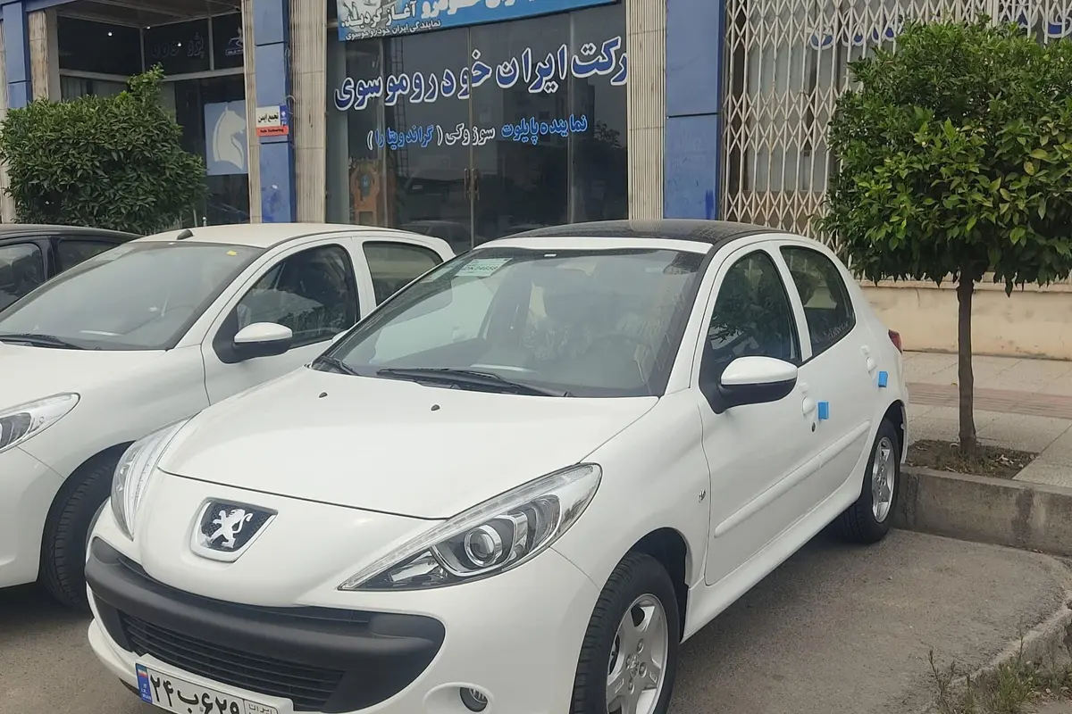 پژو،  207