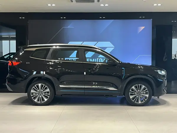 فونیکس، تیگو 8 پرو هیبرید (F8 PRO PHEV)