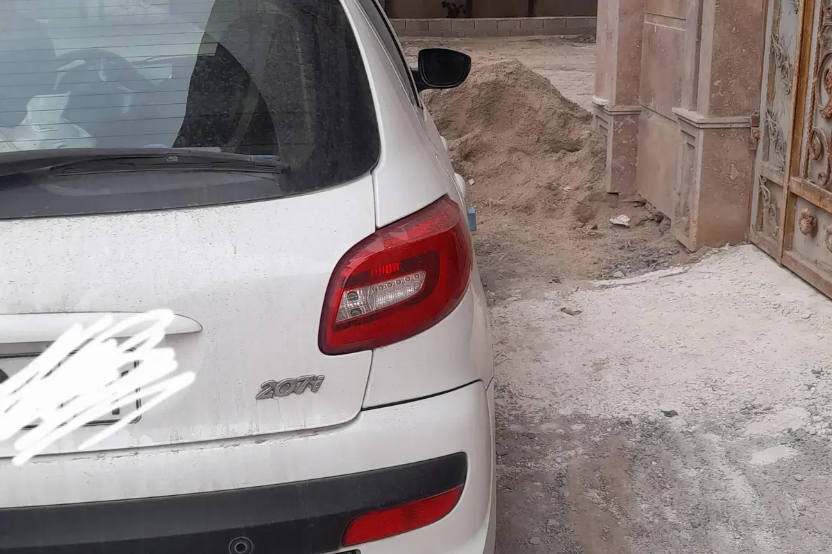 پژو،  207