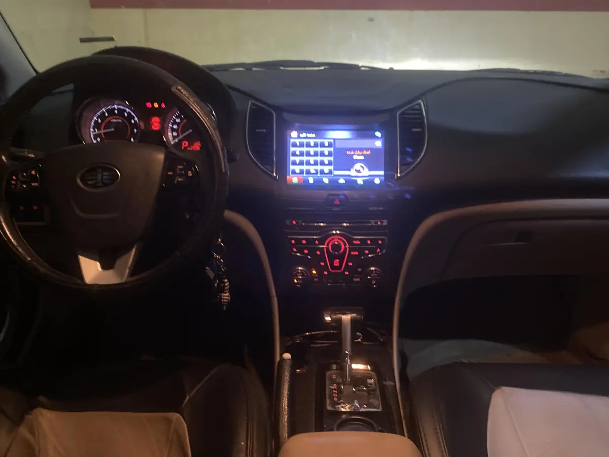 بسترن،  B50F