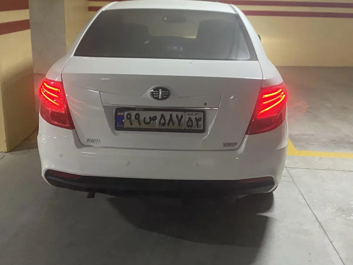 بسترن،  B50F