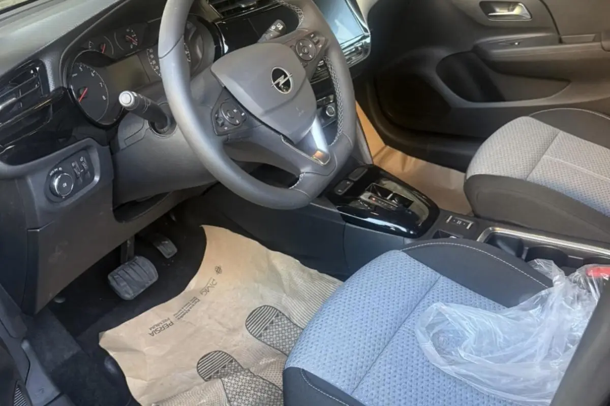 اپل،  کورسا