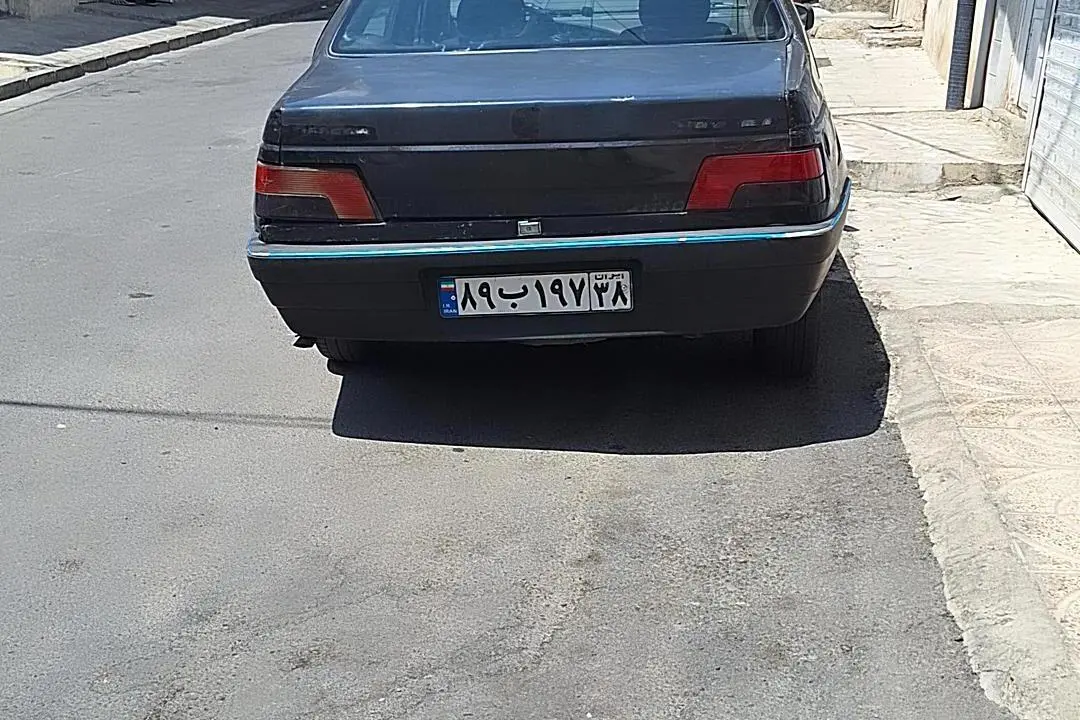 پژو،  405