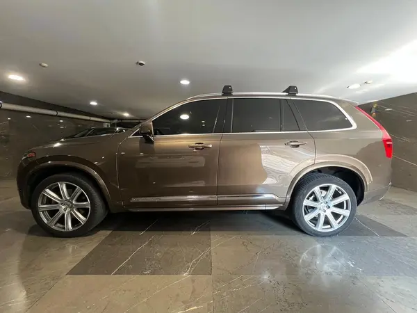 ولوو  XC90