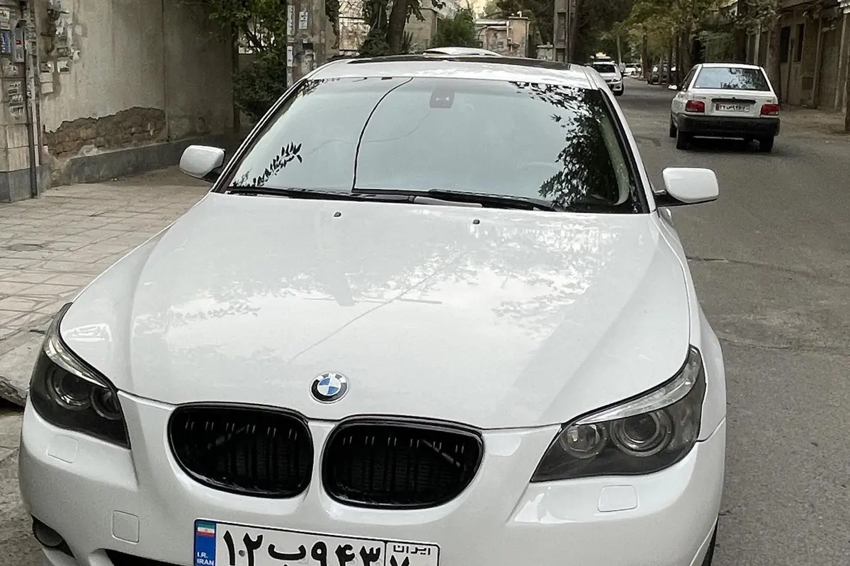 ب ام و،  سری 5 سدان