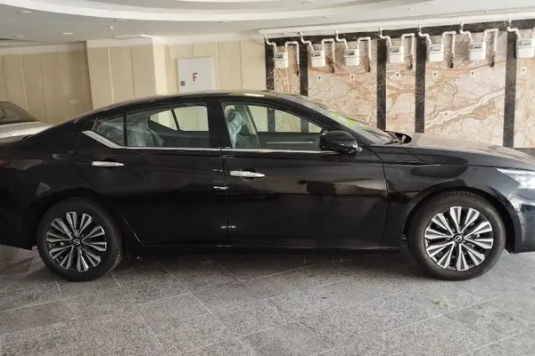 نیسان، آلتیما