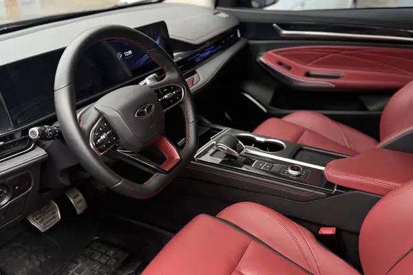 فونیکس، آریزو 6 جی تی (Z6 GT)