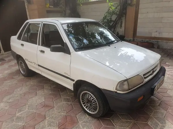 پراید، صندوق دار