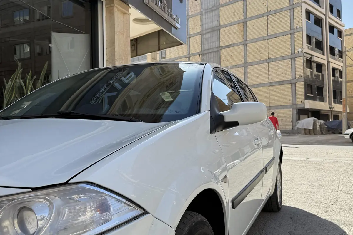 رنو،  مگان (مونتاژ)