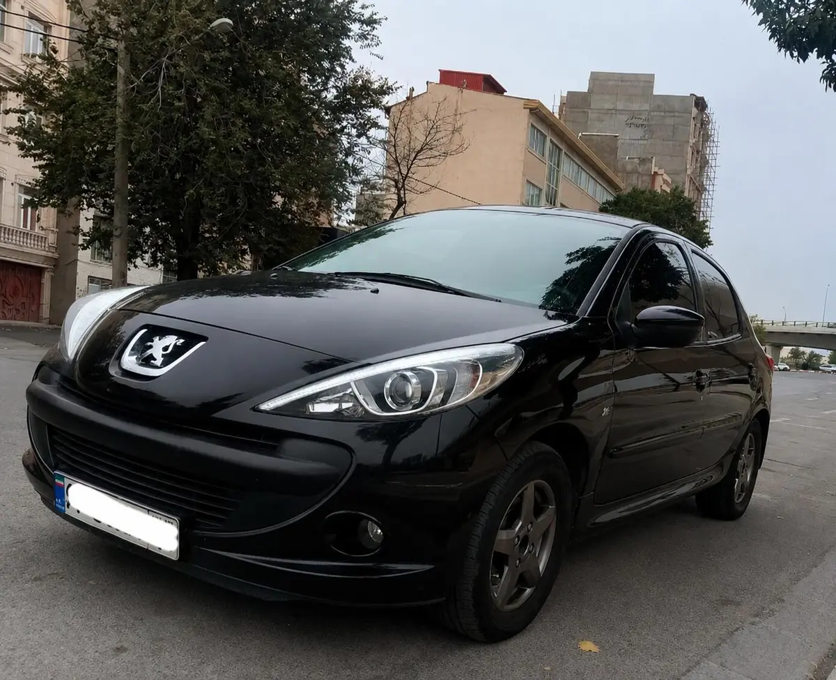 پژو،  207
