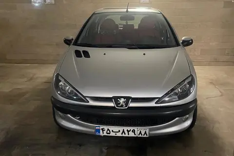 پژو، 206