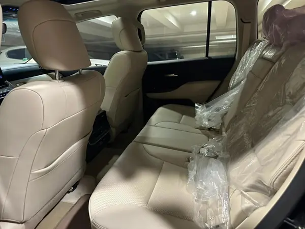 تویوتا، لندکروز چهار در