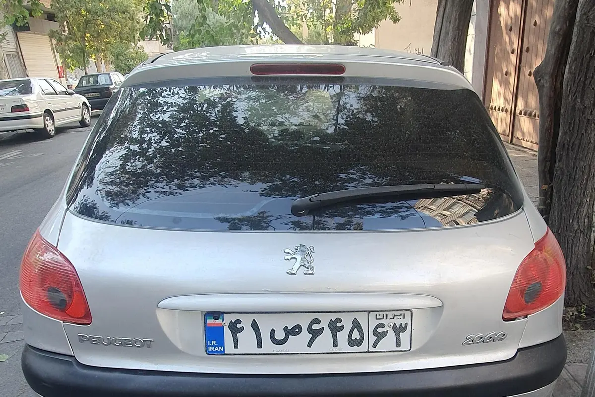 پژو،  206