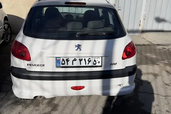 پژو، 206