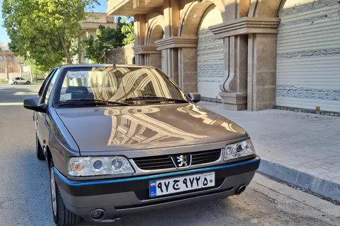 پژو، 405