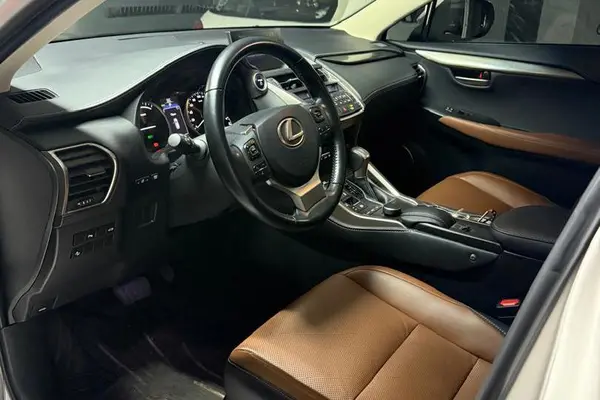 لکسوس، NX هیبرید