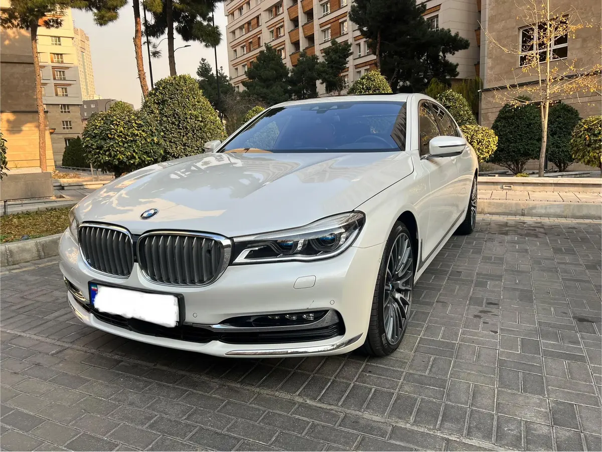 ب ام و،  سری 7