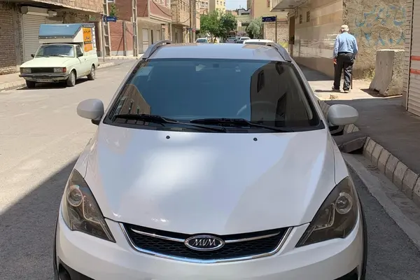 ام وی ام  315هاچ بک