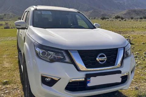 نیسان، ترا