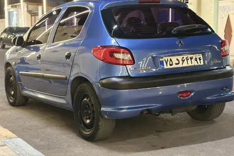 پژو، 206