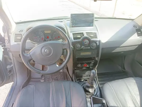 رنو، مگان (وارداتی)