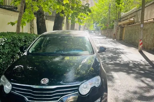 ام جی  550