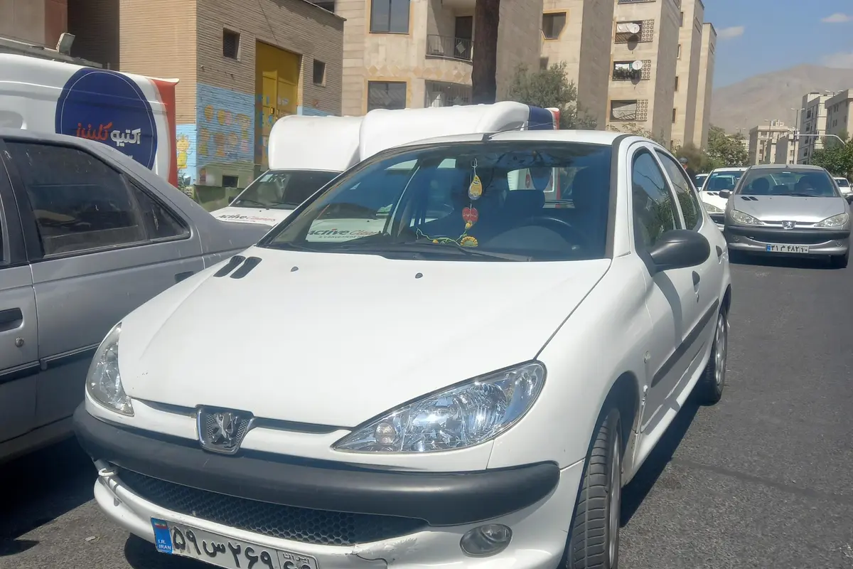 پژو،  206