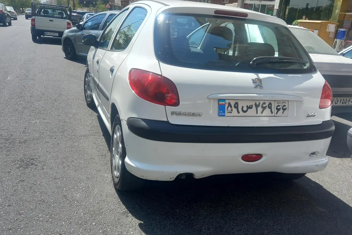 پژو،  206