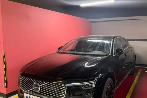 ولوو، S90