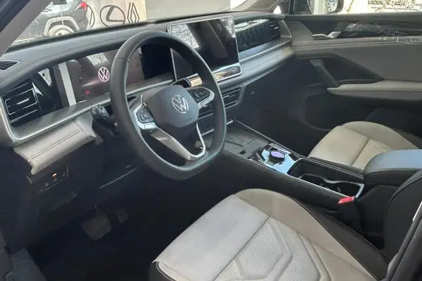 فولکس، تایرون L