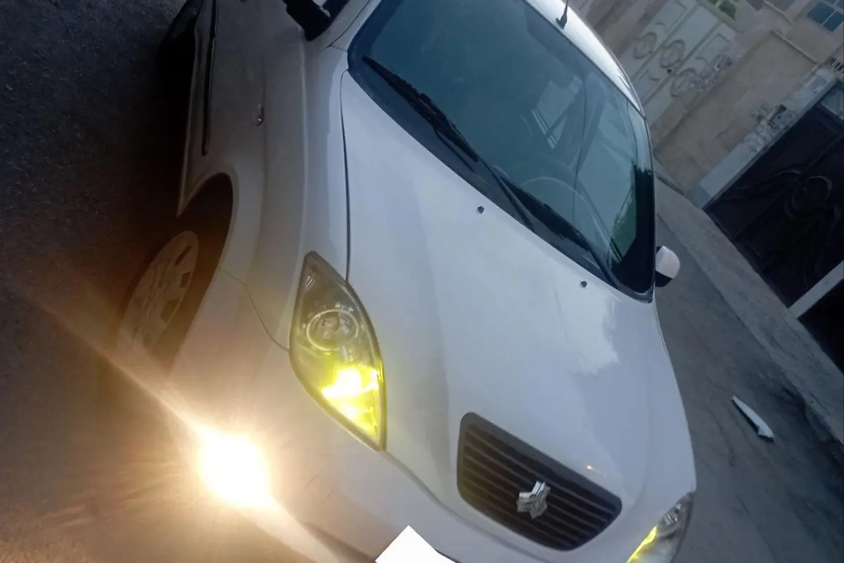 تیبا،  هاچ بک
