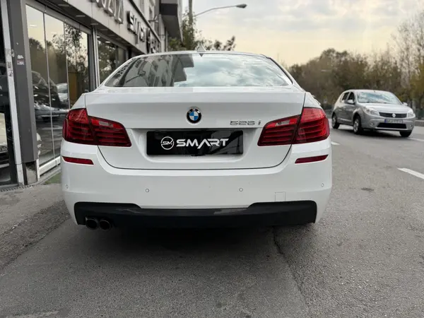 ب ام و، سری 5 سدان