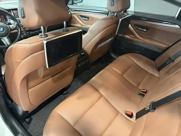 ب ام و، سری 5 سدان