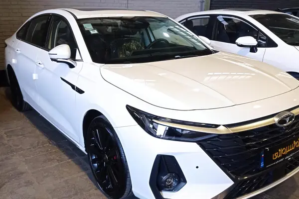 فونیکس، آریزو 8 (Z8)