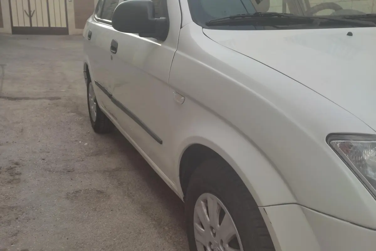 تیبا،  هاچ بک