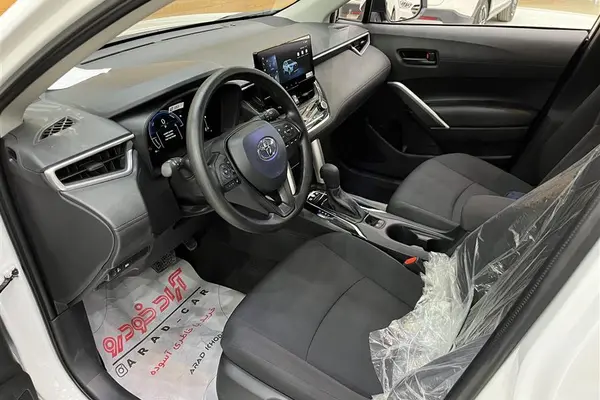 تویوتا، کرولا کراس هیبرید