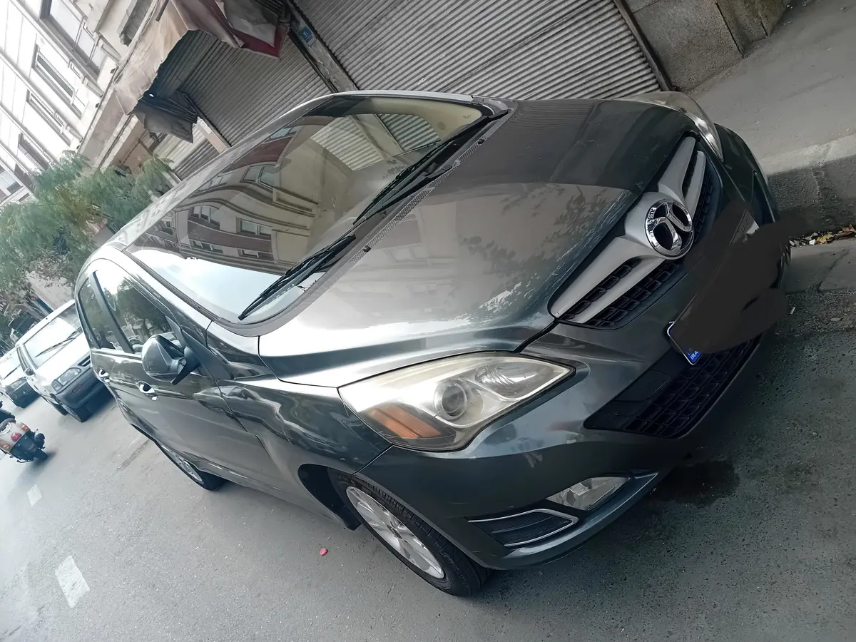 بایک،  سابرینا هاچ بک (مونتاژ)