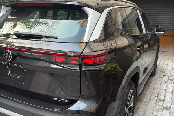 فولکس، تایرون L