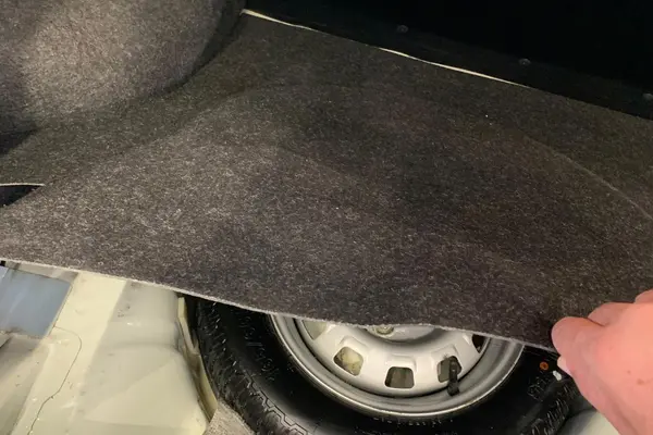 پراید، صندوق دار