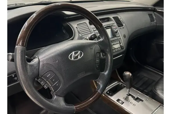 هیوندای، آزرا (گرنجور)