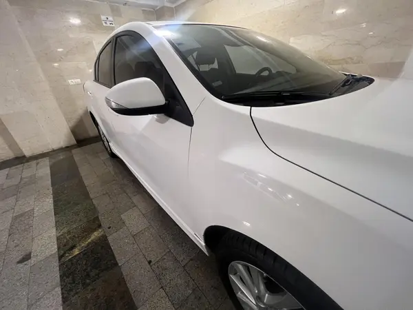 مزدا، 3 نیو صندوق دار