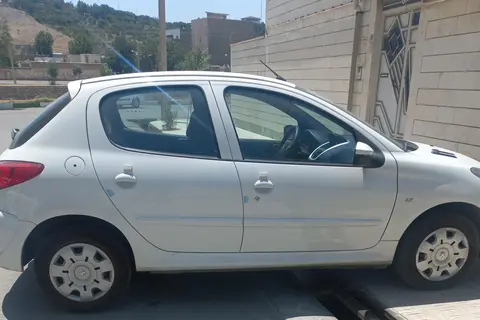 پژو، 207