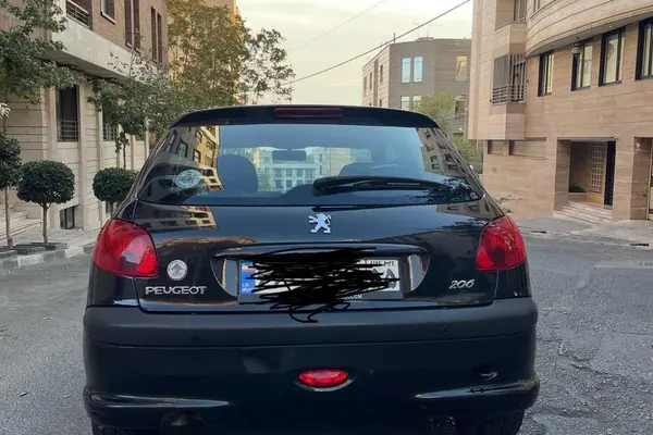 پژو، 206