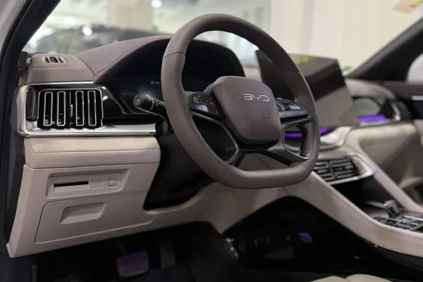 بی وای دی، سانگ پلاس DMi